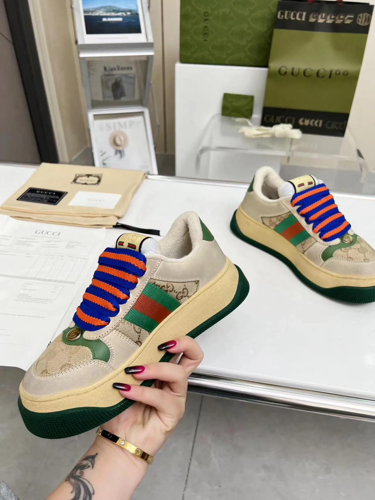 👟👟Ex-factory price 520👟👟 Women's Shoes Women's Clothing Gucci New Screener Series Couple's Style Chubby Bread Shoes Small Dirty Shoes Fatty Double G Casual Sneakers Original purchase Development Original purchase Develop The Screener series of sneakers are inspired by the classic sneakers of the 1970s and named after the defensive action in sports. They are decorated with striped webbing on the side and embellished with retro Gucci logos. These sneakers are made of GG canvas. Purple leather details add depth to the piece with sharp contrast, and the details are fuller. Exquisite packaging at the delivery counter Fabric: Original imported cowhide + double G fabric Lining: Original customized breathable towel velvet Sole: Original molded T👟👟 Factory price U outsole Sole thickness: 6CM Size: Women's 35-40 / Men's 39-45